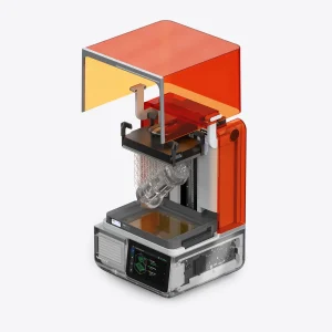 Formlabs Form Studio 1 mit geöffneter Abdeckung, Harztank und Bauplattform